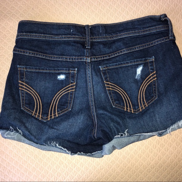 Size 7 Hollister Jean Shorts - Picture 2 of 2